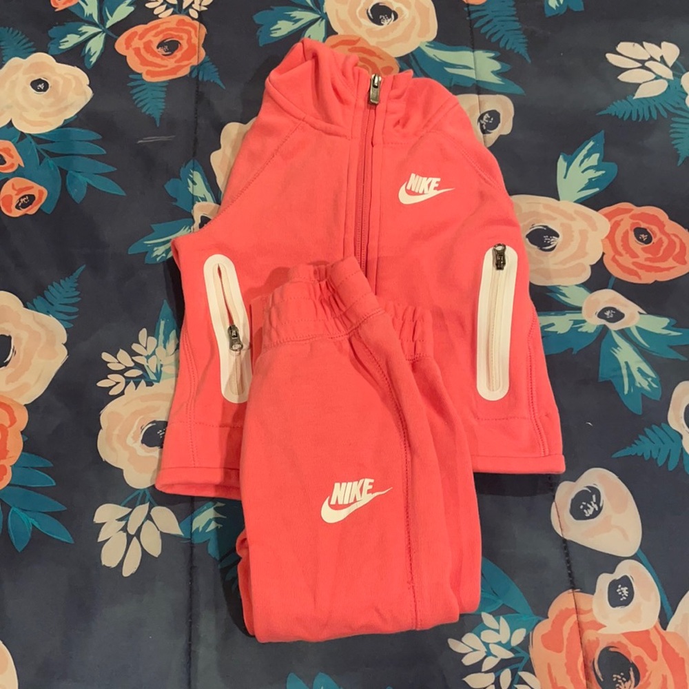 Nike Tech suit